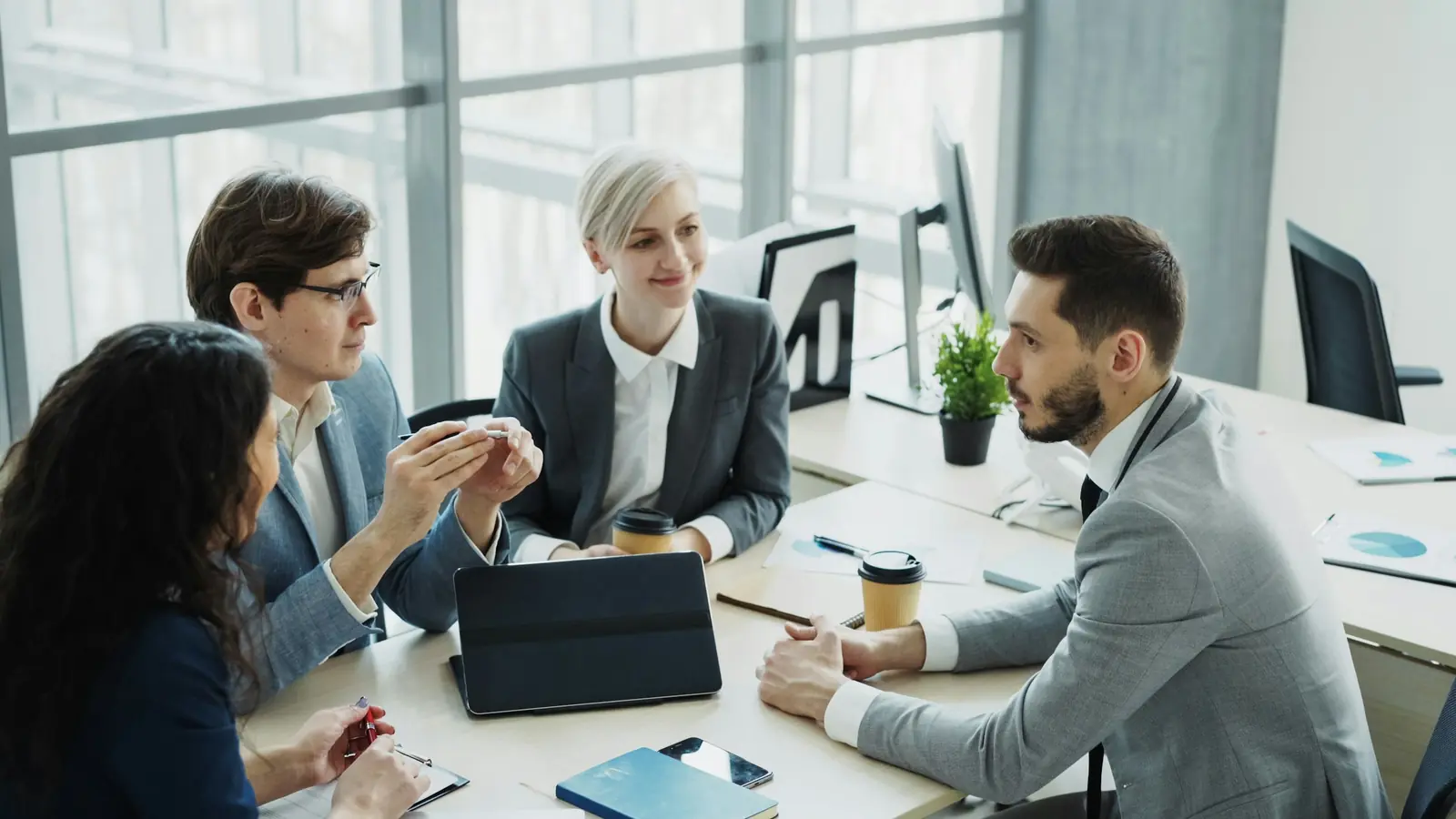 DEWS and DIFC Employment Law: What Every DIFC Employer Needs to Know