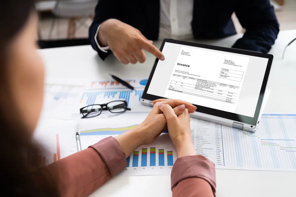 UAE E-Invoicing: What DIFC and Free Zone Companies Must Do by 30 October